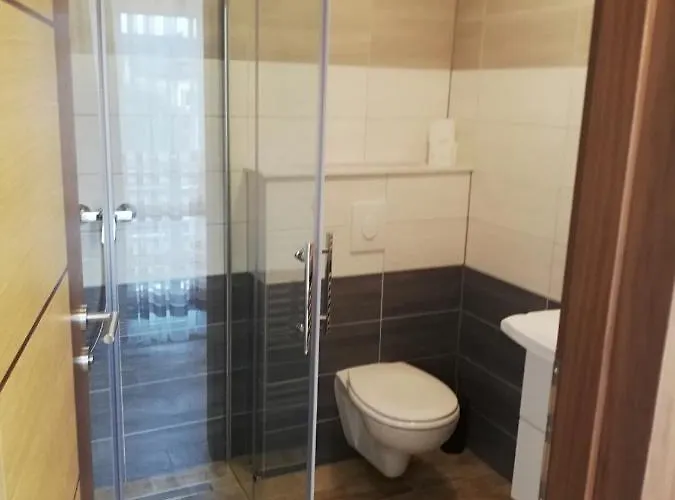 בית הארחה Haus Alexis